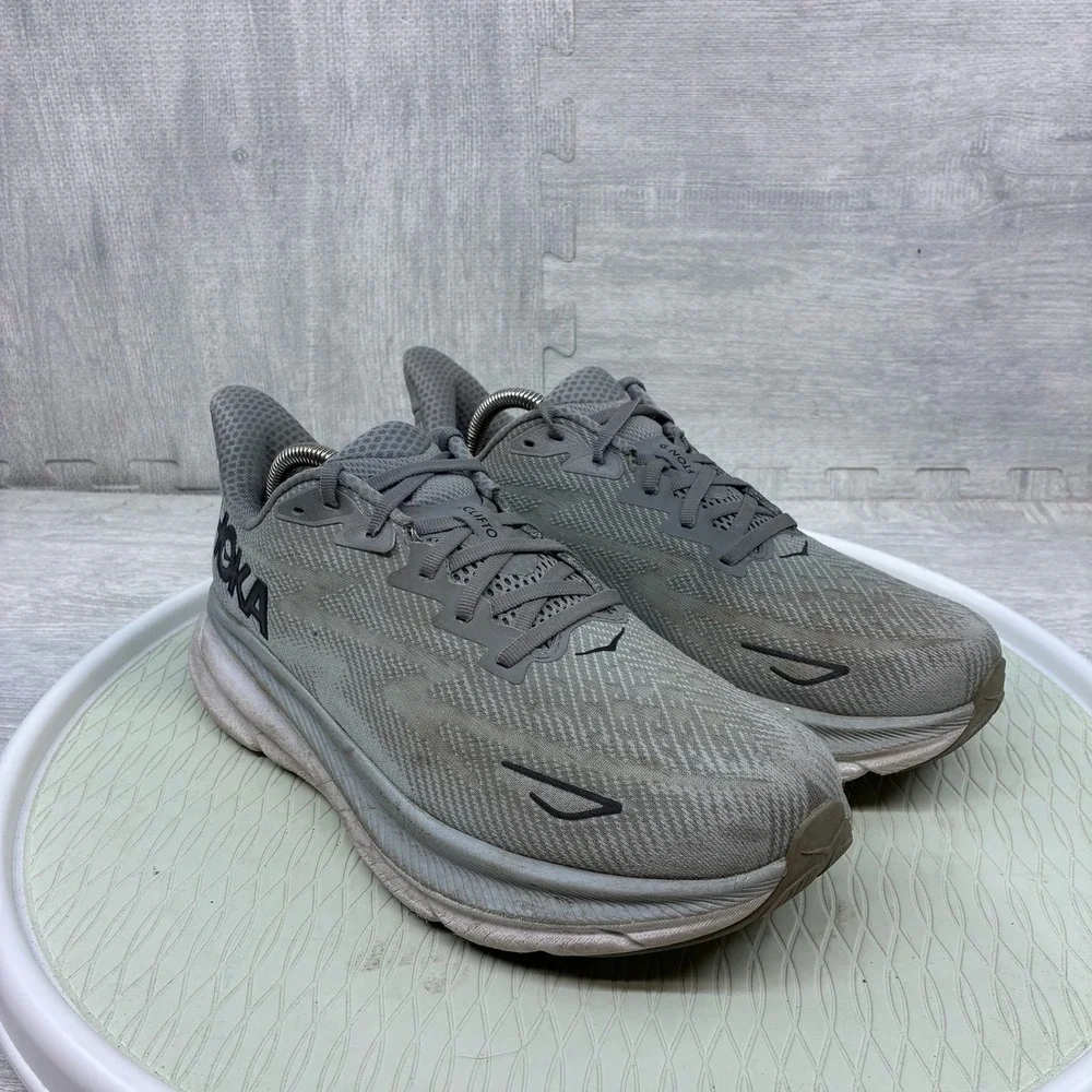 Hoka Clifton 9 Wide Running Shoes Mens 9.5 Gray Mesh Athletic 1132210 HMBC